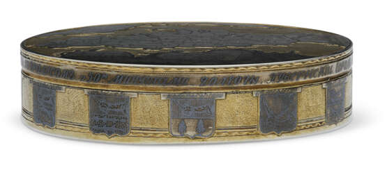 A RUSSIAN PARCEL-GILT SILVER AND NIELLO CARTOGRAPHIC BOX - photo 4