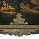 A LATE REGENCY 'ANTIQUARIAN' ORMOLU-MOUNTED BLACK-AND-GILT JAPANNED CABINET-ON-STAND - photo 8