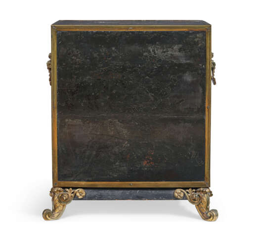 A LATE REGENCY 'ANTIQUARIAN' ORMOLU-MOUNTED BLACK-AND-GILT JAPANNED CABINET-ON-STAND - photo 9