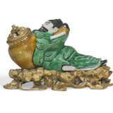 A LOUIS XV ORMOLU-MOUNTED CHINESE PORCELAIN ENCRIER - photo 1