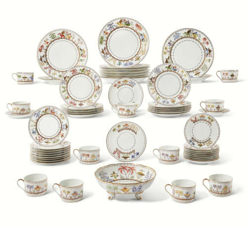 AN ASSEMBLED FRENCH (LE TALLEC) PORCELAIN PART DINNER SERVICE - photo 1