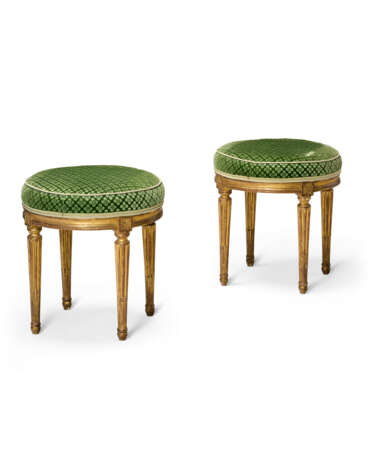 A PAIR OF LOUIS XVI GILT-WALNUT TABOURETS - photo 1