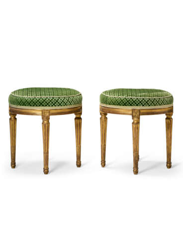 A PAIR OF LOUIS XVI GILT-WALNUT TABOURETS - photo 2