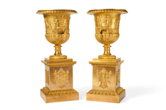 A LARGE PAIR OF EMPIRE ORMOLU URNS - photo 2