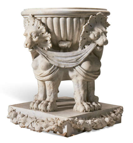 A LARGE ITALIAN CARVED MARBLE JARDINIERE - Foto 1