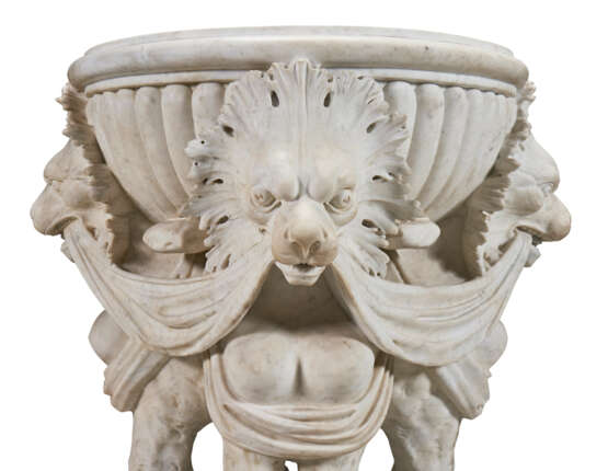 A LARGE ITALIAN CARVED MARBLE JARDINIERE - Foto 7