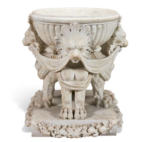 A LARGE ITALIAN CARVED MARBLE JARDINIERE - Foto 8