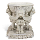 A LARGE ITALIAN CARVED MARBLE JARDINIERE - Foto 8