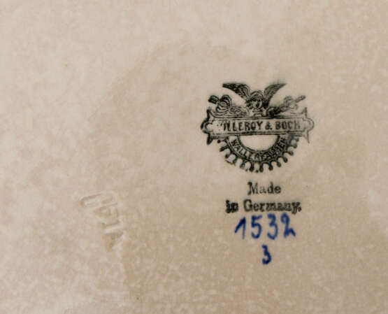 VILLEROY & BOCH WALLERFANGEN, DREI WANDTELLER, Keramik bemalt und glasiert, 19./20. Jahrhundert - photo 7