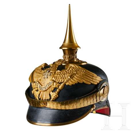 Preußen - Helm eines Offiziers der Reserve im Grenadier-Regiment Nr. 7, mit Paradebusch - фото 1