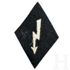 A Sleeve Diamond for SS Signals Enlisted