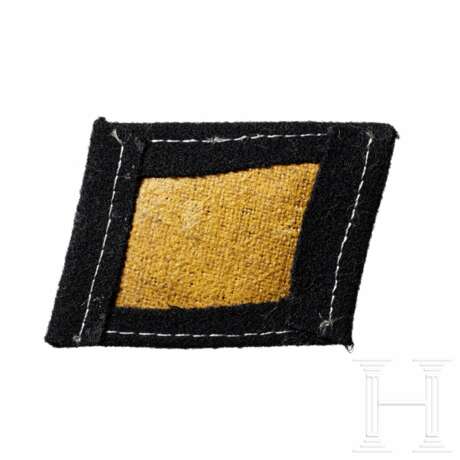 A Single Collar Tab for 15th Waffen Grenadier Division "Lettische Nr. 1", Enlisted - photo 1