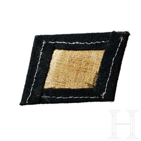 A Single Collar Tab for 22th SS Cavalry Division "Maria Theresia", Enlisted - фото 1