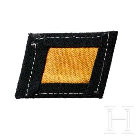 A Single Collar Tab for Heer and Luftwaffe personnel on temporary duty, Enlisted - Foto 1
