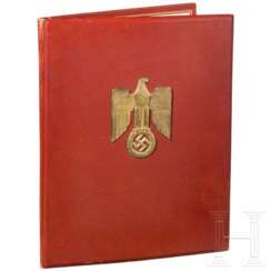 Albert Speer - große Verleihungsurkunde zum Goldenen Parteiabzeichen, mit Unterschrift von Adolf Hitler, 30. Januar 1938