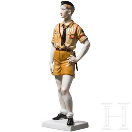 Porzellanmanufaktur Allach - stehender Hitlerjunge - photo 1