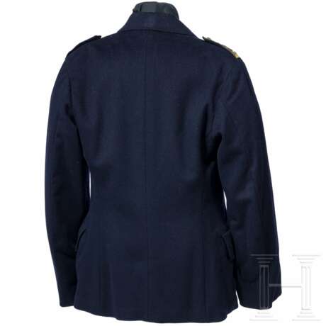Blaues Jackett für einen Bootsmann - фото 1