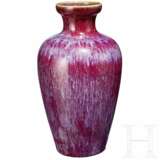 Vase mit Flambé-Glasur und Qianlong-Sechszeichenmarke, China, 18./19. Jhdt. - Foto 1