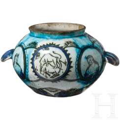 Weiß-blaue Qajar-Vase, Persien, 19. Jhdt.