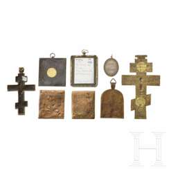 Miniaturikone mit Silberoklad, Silberanhänger und sechs Bronzeikonen, Russland, 18. (eine) - 20. Jhdt.