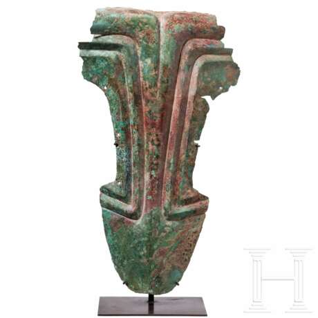 Seltene Rossstirn (Chamfron) aus Bronze, China, 11. - 8. Jhdt. v. Chr. - фото 1