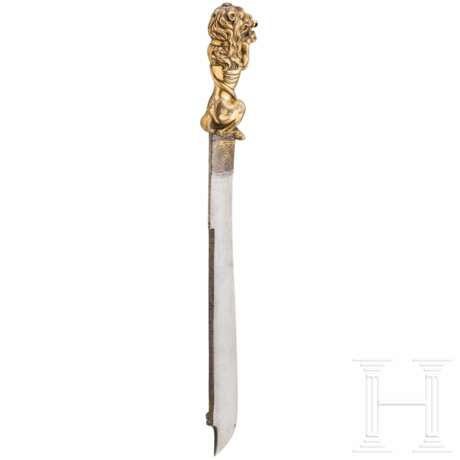 Großes jagdliches Messer mit feuervergoldetem Löwengriff, Venedig, um 1600 - Foto 1
