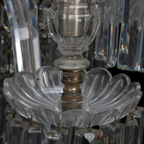 A PAIR OF VICTORIAN CUT-CRYSTAL EIGHT-LIGHT WATERFALL CHANDELIERS - фото 5