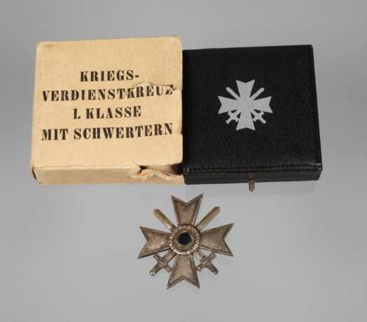 Kriegsverdienstkreuz 1. Klasse - Foto 1