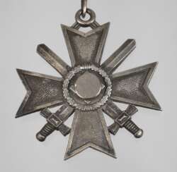 Ritterkreuz zum Kriegsverdienstkreuz