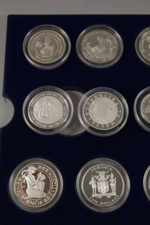 Konvolut Silbermünzen Vereinte Nationen - Foto 3