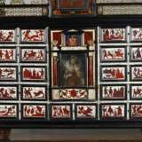 Feiner Kabinettschrank im Renaissancestil - photo 4
