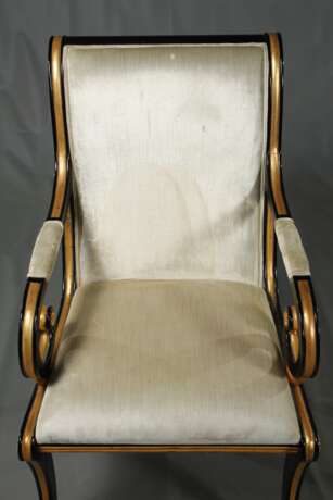 Zwei Sessel im Biedermeierstil - photo 2