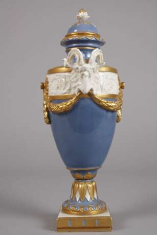 Deckelvase im Louis-XVI.-Stil - Foto 3
