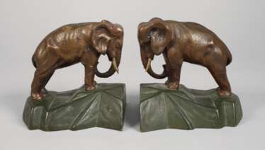 Paar Elefanten als Buchstützen Art déco