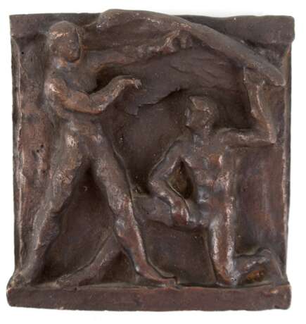 Rössler, Walter (1904 Kiel-1996 Preetz), Bronzerelief "Zwei männliche Akte", unter dem Sockel signiert und datiert 1950 12,3x12x3 cm (studierte u.a. auf Burg Giebichenstein in Halle bei Gerhard Marcks) - фото 1