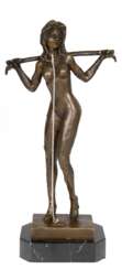 Bronze-Figur &quot;Stehende erotische Frau mit Fesseln und Silberkette&quot;, Nachguß, braun patiniert, auf Sockel bez. &quot;M. Nick&quot;, auf achteckiger schwarzer Steinplinthe, Ges.-H. 33 cm