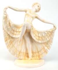 Figur &quot;Tänzerin&quot;, Keramik, undeutl. Marke, gelb staffiert, Bein repariert, H. 30,5 cm
