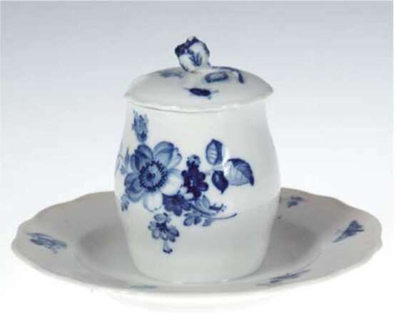 Meissen-Senftöpfchen, Blaue Blume und Insekten, 1. Wahl, Schwertermarke, H. 11,5 cm - photo 1