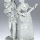 Figuren-Gruppe "Pierrot und Columbine", Unterweißbach, Arm und Mandolinenhals rep., H. 27 cm - photo 1