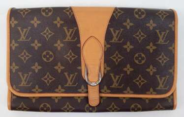 Vintage-Handtasche von Louis Vuitton Paris &quot;Pochette&quot;, 3 Innentaschen, davon 1x mit Reißverschluß, Gebrauchspuren, 18x30x4 cm