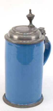 Biedermeier-Bierkrug, mit Zinnmontur, Keramik blau glasiert, H. 24,5 cm - Foto 1