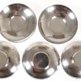 5 japanische Tellerchen, Silber, wohl Untersetzer für Teegläser, mit gehämmerter Rückseite, Durchmesser ca. 9,5 cm, zus. ca. 256 g - фото 1