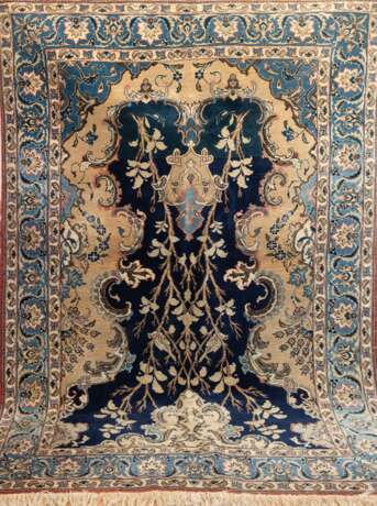 Ghom, Persien, blau/beige, florales Muster, Kanten belaufen, Fransen unterschiedlich lang, 133x215 cm - Foto 1
