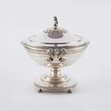 Messulam. FOOTED SILVER LID BOWL WITH DOLPHIN DECOR - photo 3