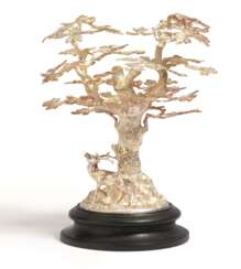 Germany. EXTRAORDINARY SILVER HUNTING CENTRE PIECE WITH STAG UNDER A LARGE OAK TREE