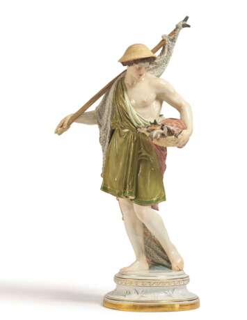 Meissen. LARGE PORCELAIN FIGURINE OF A FISHER - photo 1