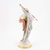 Meissen. LARGE PORCELAIN FIGURINE OF A FISHER - photo 4