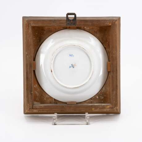 KPM. EXEPTIONAL SERIES OF TWELVE PORCELAIN PLATES WITH ROMANTIC VIEWS OF THE RHINE - фото 16