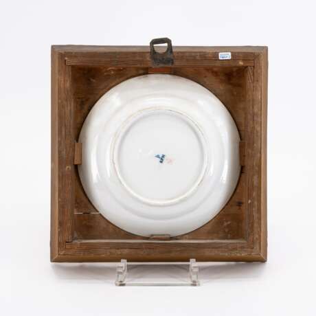 KPM. EXEPTIONAL SERIES OF TWELVE PORCELAIN PLATES WITH ROMANTIC VIEWS OF THE RHINE - photo 18