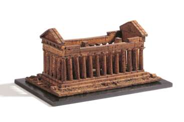 Italien. Grand Tour Korkmodell eines antiken Tempels von Paestum